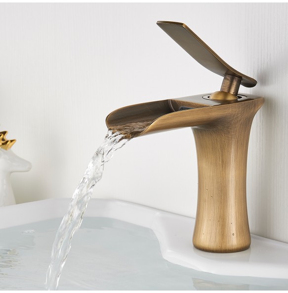 Luxurious Bathroom Basin Faucet Brass Deck Mounted White Mixer Taps Single Handle Hot Cold Water Mixer Tap