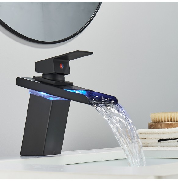 2024 New Luxury LED Color Changing Waterfall Basin Sink Faucet Single Handle Deck Mounted Hot and Cold Mixer Taps