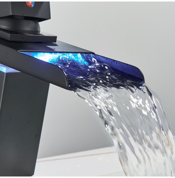 2024 New Luxury LED Color Changing Waterfall Basin Sink Faucet Single Handle Deck Mounted Hot and Cold Mixer Taps