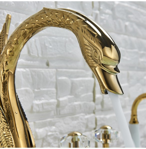 Widespread Swan Bathtub Faucet Golden Tub Mixer Tap Deck Mounted 3 Handle Swan Bath Shower Set with Pull Out Handshower Head